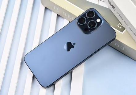 安达苹果维修点分享iPhone 15 Pro Max屏幕更换全新实操风险 